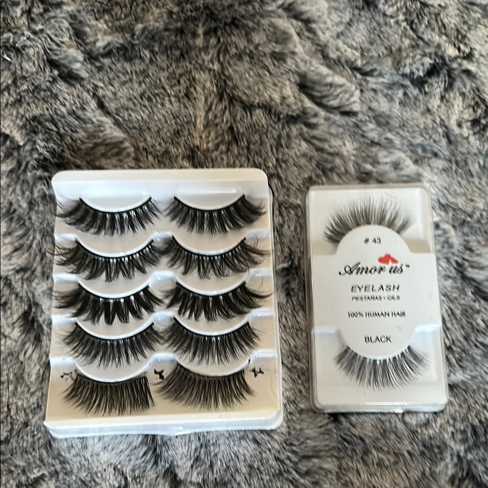 6 Pairs of Extra Dramatic False Lashes NWT